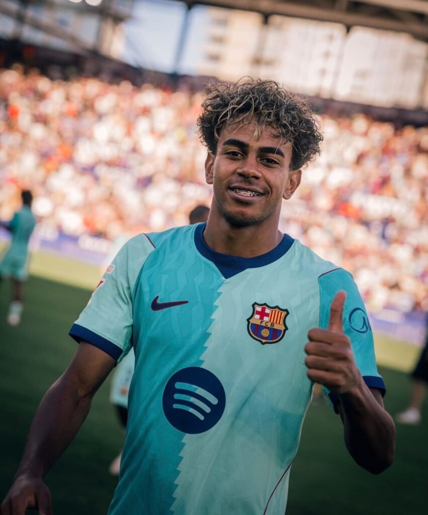 قميص برشلونا الثالث 26/27